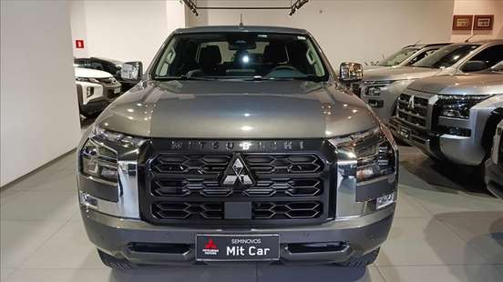 MITSUBISHI-TRITON-2025