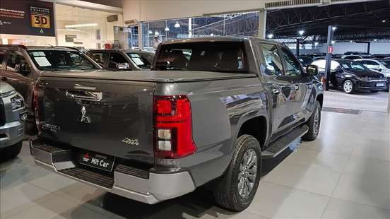 MITSUBISHI-TRITON-2025