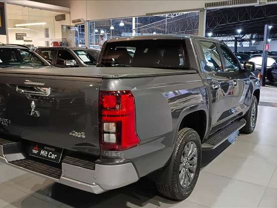 MITSUBISHI-TRITON-2.4 BITURBO DIESEL CD HPE-S 4X4 AUTOMÁTICO MITSUBISHI-TRITON-2025