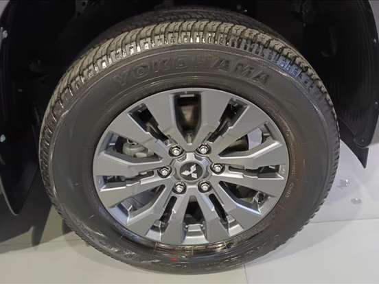 MITSUBISHI-TRITON-2.4 BITURBO DIESEL CD HPE-S 4X4 AUTOMÁTICO MITSUBISHI-TRITON-2025