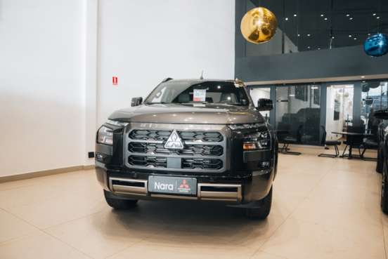 MITSUBISHI-TRITON-2025