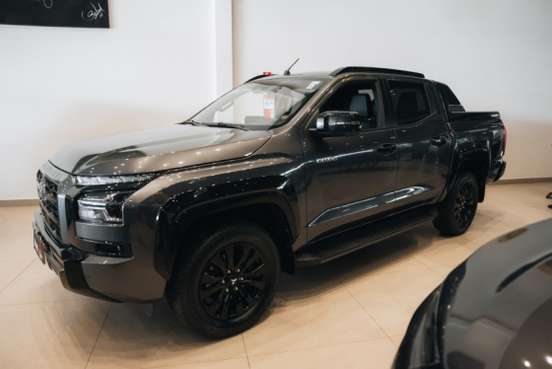 MITSUBISHI-TRITON-2025