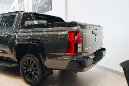 MITSUBISHI-TRITON-2025