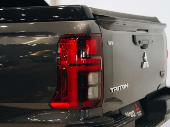 MITSUBISHI-TRITON-2.4 BITURBO DIESEL CD KATANA 4X4 AUTOMÁTICO MITSUBISHI-TRITON-2025