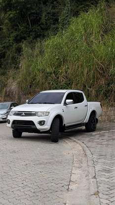 MITSUBISHI-L200 TRITON-2015