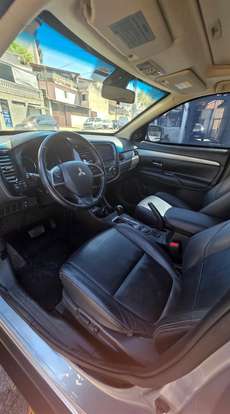 MITSUBISHI-OUTLANDER-2.0 16V GASOLINA 4P AUTOMÁTICO MITSUBISHI-OUTLANDER-2015