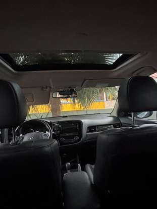 MITSUBISHI-OUTLANDER-2015