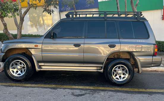 MITSUBISHI-PAJERO-1999