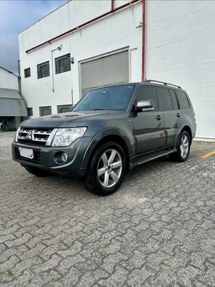 MITSUBISHI PAJERO FULL 3.2 HPE 4X4 16V TURBO INTERCOOLER DIESEL 4P AUTOMÁTICO