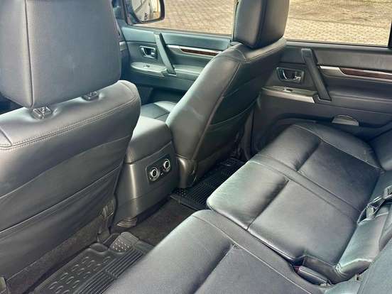 MITSUBISHI-PAJERO FULL-3.2 HPE 4X4 16V TURBO INTERCOOLER DIESEL 4P AUTOMÁTICO MITSUBISHI-PAJERO FULL-2013