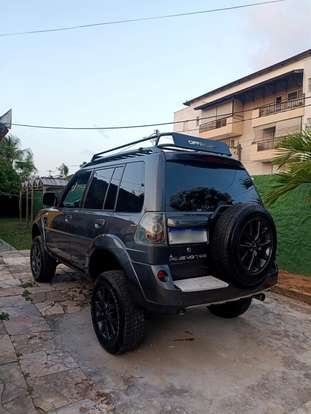 MITSUBISHI-PAJERO TR4-2011