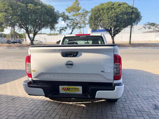 NISSAN-FRONTIER-2022