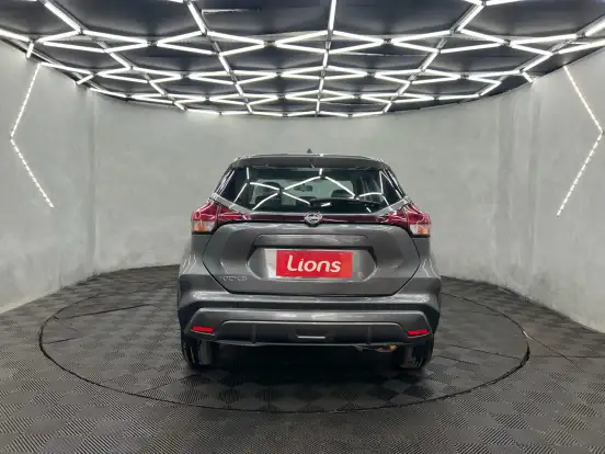 NISSAN-KICKS-2023