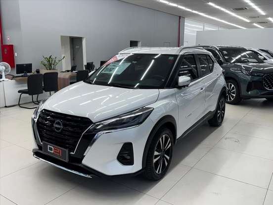 NISSAN-KICKS-2023