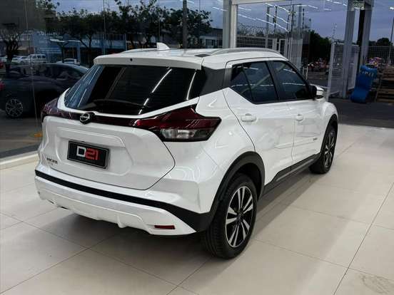 NISSAN-KICKS-2023