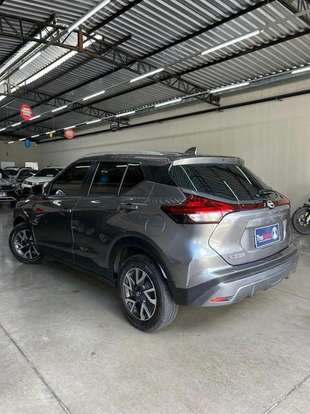 NISSAN-KICKS-2023