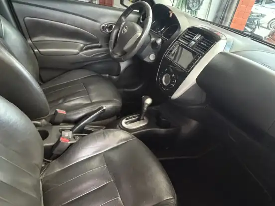 NISSAN-VERSA-1.6 16V FLEXSTART UNIQUE 4P XTRONIC NISSAN-VERSA-2017
