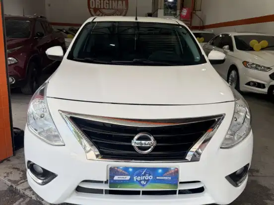 NISSAN-VERSA-1.6 16V FLEXSTART UNIQUE 4P XTRONIC NISSAN-VERSA-2017
