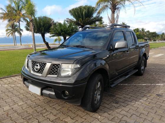 NISSAN FRONTIER 2.5 LE ATTACK 4X4 CD TURBO ELETRONIC DIESEL 4P AUTOMÁTICO