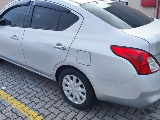 NISSAN-VERSA-1.6 16V FLEX SV 4P MANUAL NISSAN-VERSA-2012