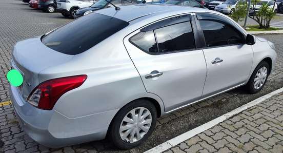 NISSAN-VERSA-2012
