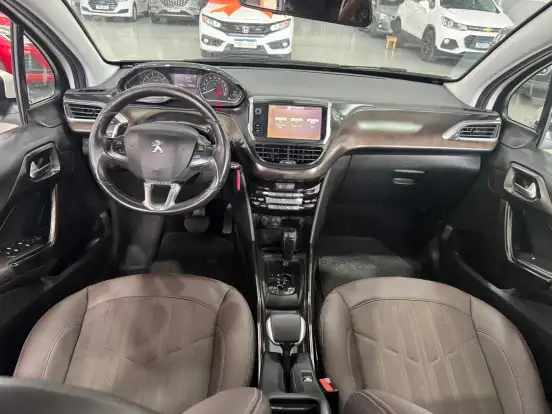 PEUGEOT-2008-2016