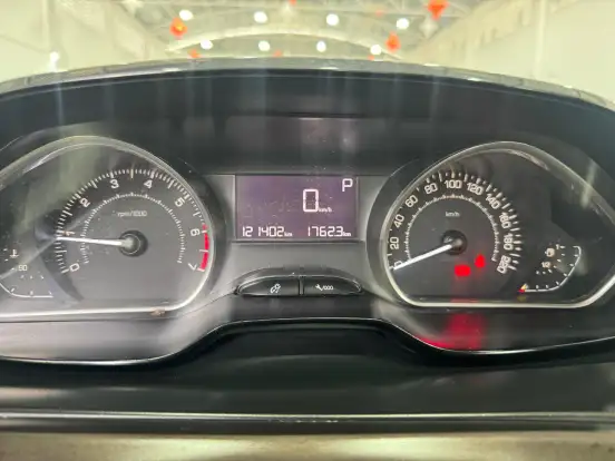 PEUGEOT-2008-1.6 16V FLEX GRIFFE 4P AUTOMÁTICO PEUGEOT-2008-2016