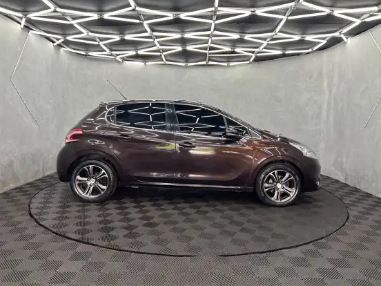 PEUGEOT-208-2014