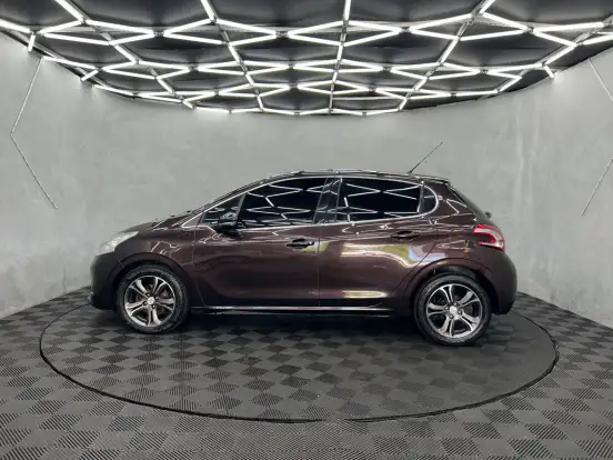 PEUGEOT-208-2014