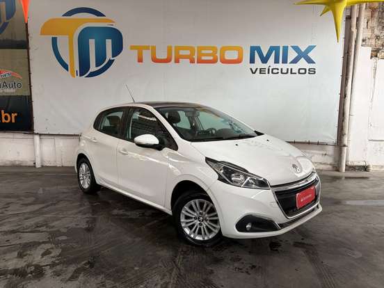 PEUGEOT-208-2018