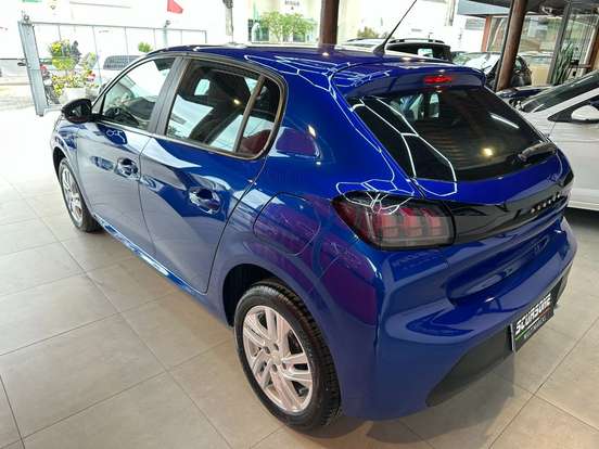 PEUGEOT-208-2022