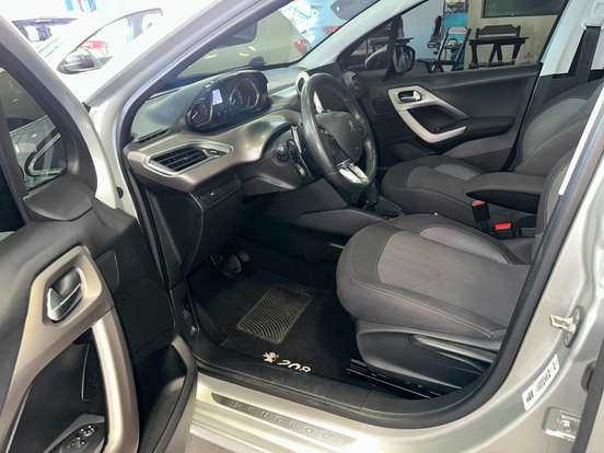 PEUGEOT-208-1.6 GRIFFE 16V FLEX 4P AUTOMÁTICO PEUGEOT-208-2016