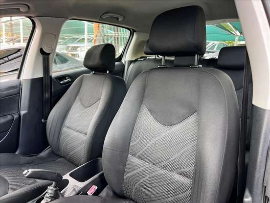 PEUGEOT-308-2013