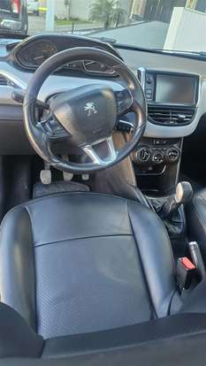PEUGEOT-208-2014