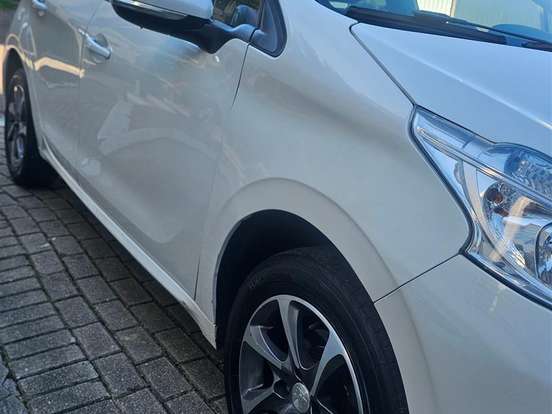 PEUGEOT-208-1.5 ALLURE 8V FLEX 4P MANUAL PEUGEOT-208-2014