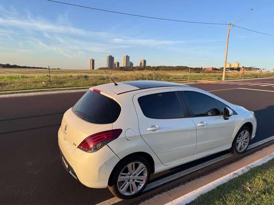 PEUGEOT-308-1.6 ALLURE THP 16V FLEX 4P AUTOMÁTICO PEUGEOT-308-2016