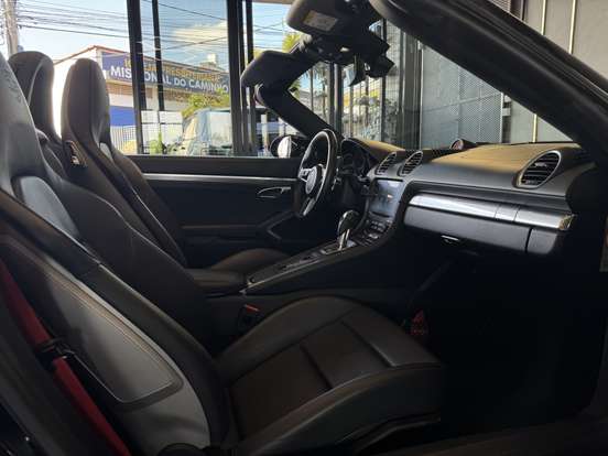 PORSCHE-718-2019