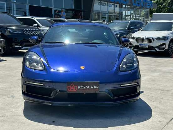 PORSCHE-718-2023