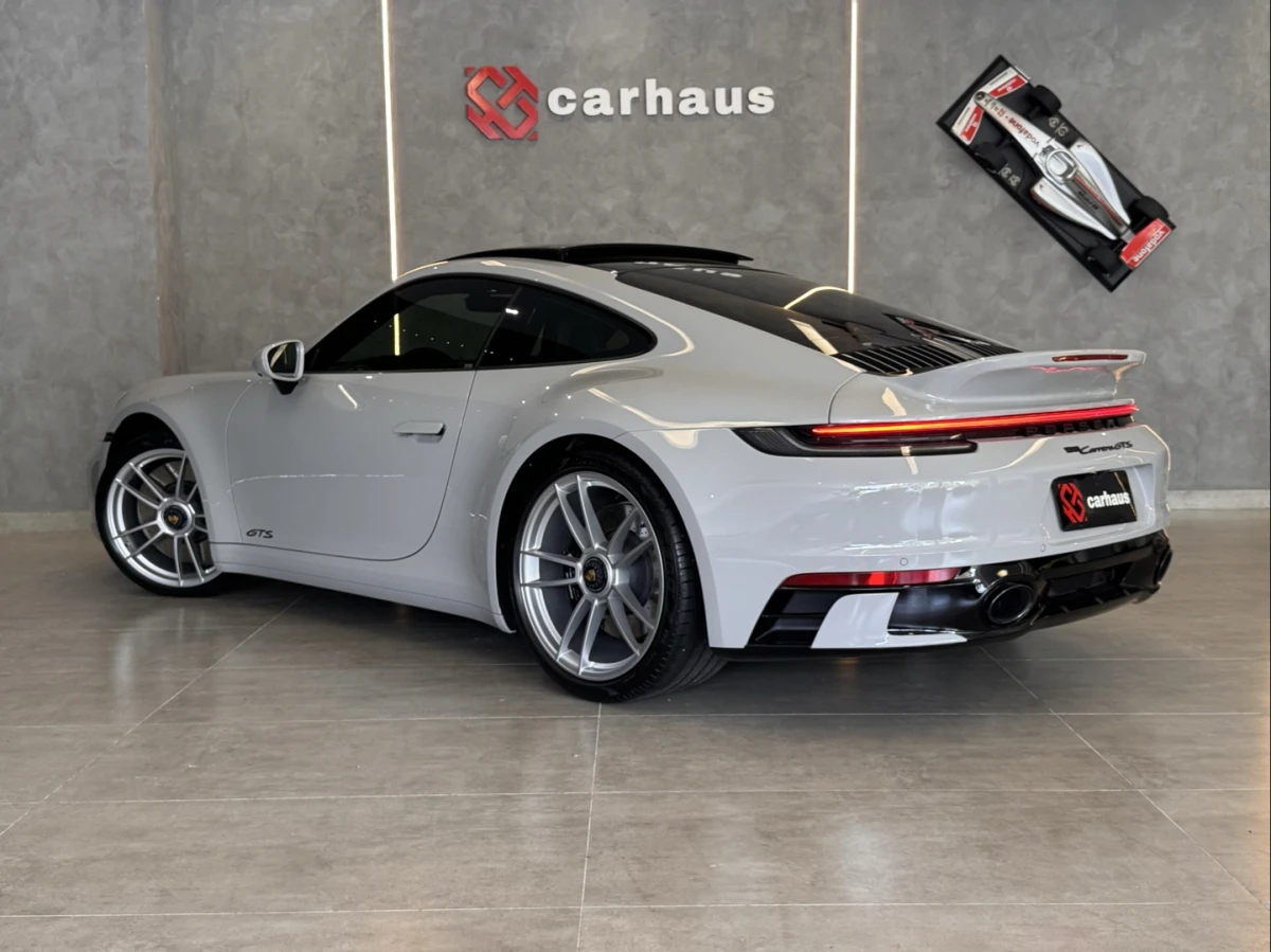 Porsche 911 — foto 6