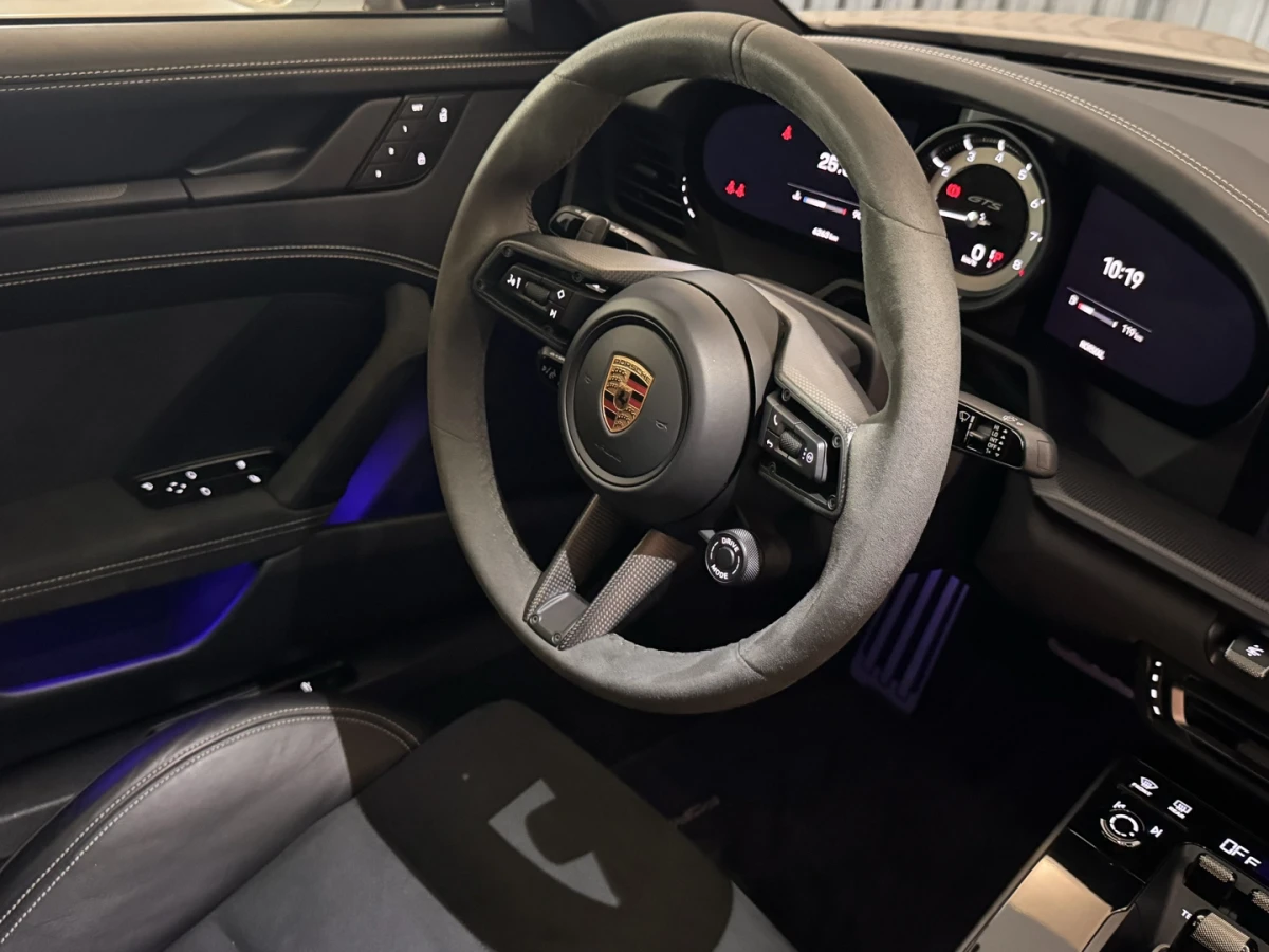 Porsche 911 — foto 13