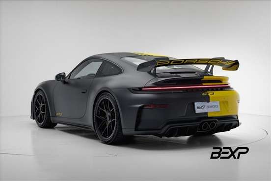 PORSCHE-911-2025