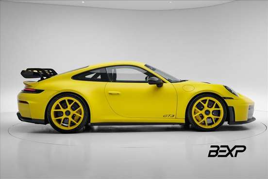 PORSCHE-911-2025