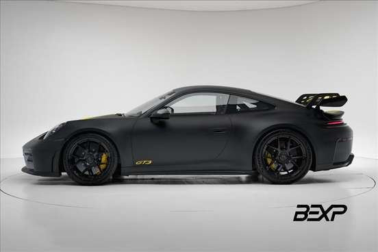 PORSCHE-911-2025