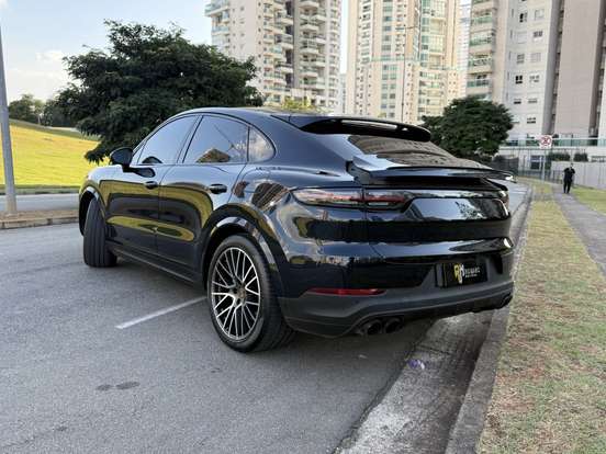 PORSCHE-CAYENNE-2022