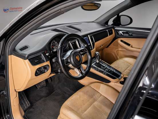 PORSCHE-MACAN-2018