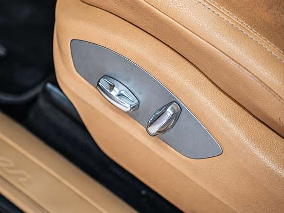 PORSCHE-MACAN-2.0 16V GASOLINA 4P AUTOMÁTICO PORSCHE-MACAN-2018