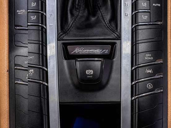 PORSCHE-MACAN-2.0 16V GASOLINA 4P AUTOMÁTICO PORSCHE-MACAN-2018