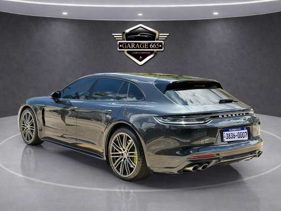 PORSCHE-PANAMERA-2023