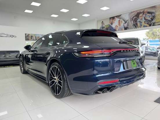 PORSCHE-PANAMERA-2023