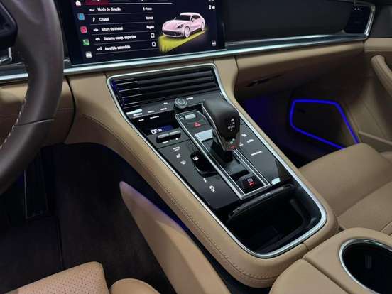 PORSCHE-PANAMERA-2023